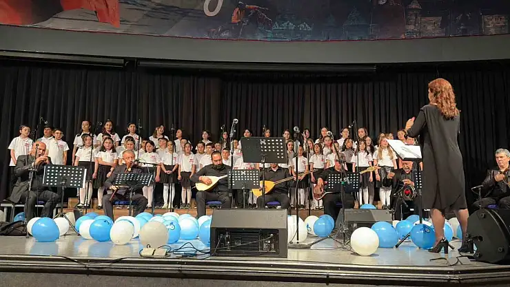 TRT Erzurum Sahnesi Genç Yeteneklere Ev Sahipliği Yaptı