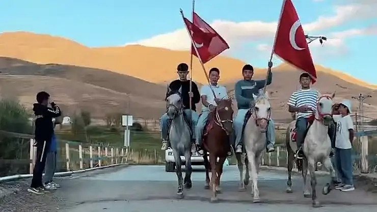 Tuğgeneral Avkıran, Ulupamir Mahallesi'nde gençlerle buluştu, vatandaşların taleplerini dinledi