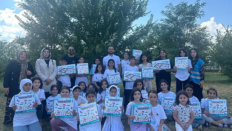 TÜGVA Ağrı yaz okulunda öğrenciler zeka oyunlarıyla buluştu