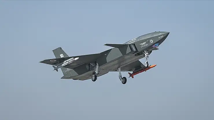 Türkiye'nin insansız savaş uçağı projesi nereye gidiyor?