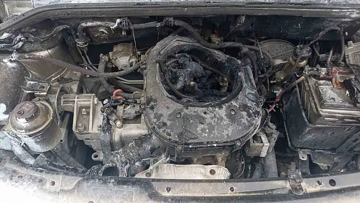 Tuşba'da araç yangınında facia son anda önlendi