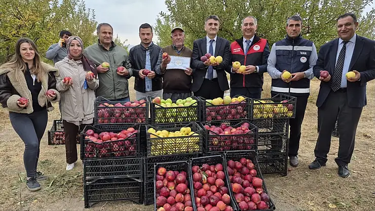 Tuşba Halkalı Mahallesi Üreticisi Mehmet Şirin Acar'a EKÜY Projesi Kapsamında Sertifika Verildi