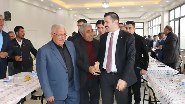Tutak'ta muhtarlar günü buluşmasında samimi anlar yaşandı