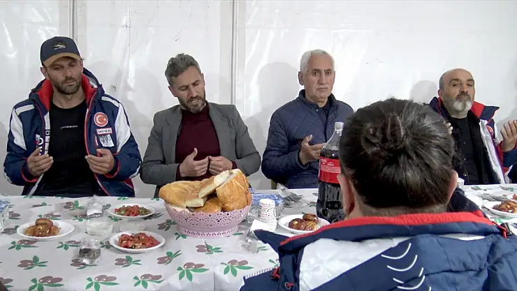 Uludağ'daki yangında ölen baba ve oğlu için Kars'ta mevlit okutuldu