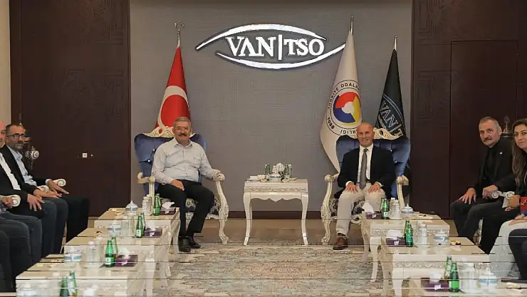 Uluslararası Basın Konfederasyonu Heyeti Van TSO'yu Ziyaret Etti