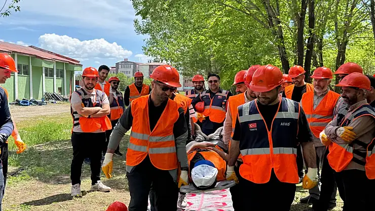 Umut Kervanı gönüllü ekibi AFAD eğitimiyle afetlere hazır