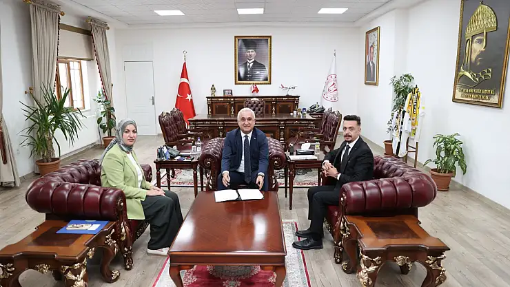 Vali Avni Çakır Başkanlığında, Gençlik ve Kültür Projeleri İçin Protokol İmza Töreni Gerçekleştirildi