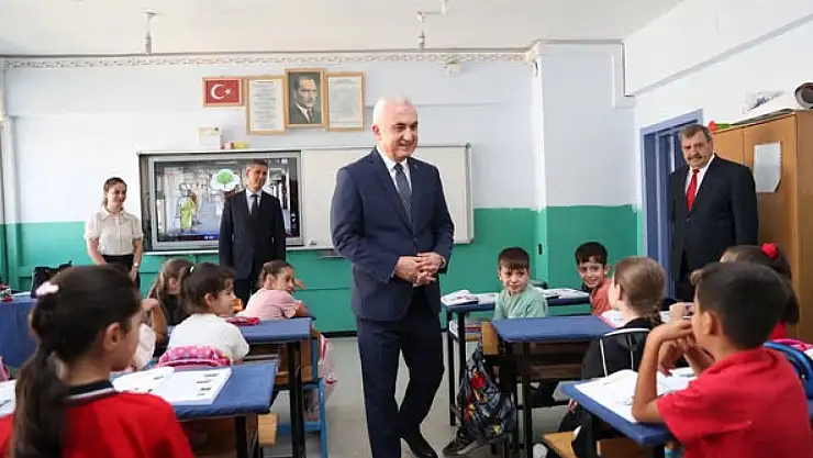 Vali Avni Çakır'dan Yavuz Selim İlkokuluna Ders Başı Ziyareti