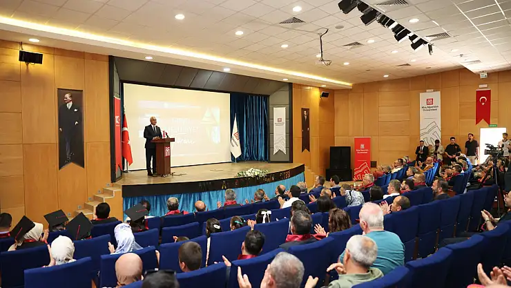 Vali Avni Çakır, Muş Alparslan Üniversitesi Mezuniyet Törenine Katıldı