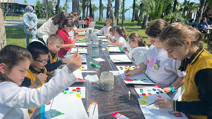 Vali Çiftçi, Yakutiye'deki Elektrik Elektronik Lisesi'ni ziyaret etti