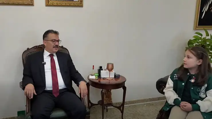 Vali Ercan Turan, Duyarlı Öğrenci Zeynep Ece Doğan ve Ailesini Makamında Ağırladı