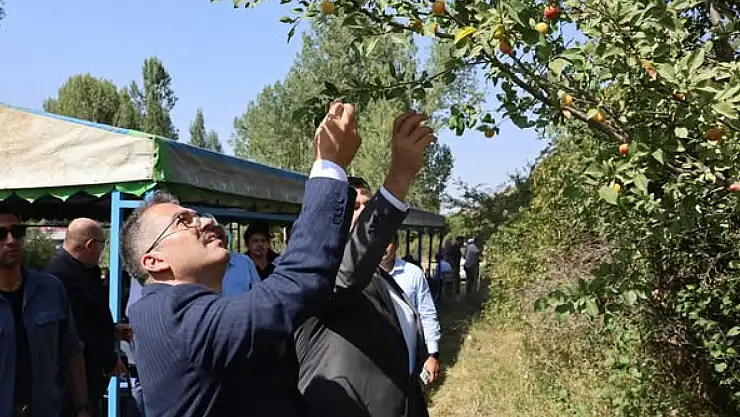 Vali Ercan Turan, Tuzluca Ortabucak Köyü'nü Ziyaret Etti