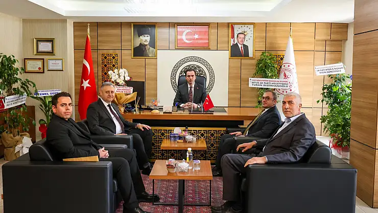 Vali Karakaya'dan İl Sağlık Müdürüne İade-i Ziyaret