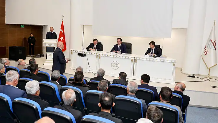 Vali Karakaya, Merkez Köylere Hizmet Götürme Birliği Kasım Ayı Meclis Toplantısına Katıldı