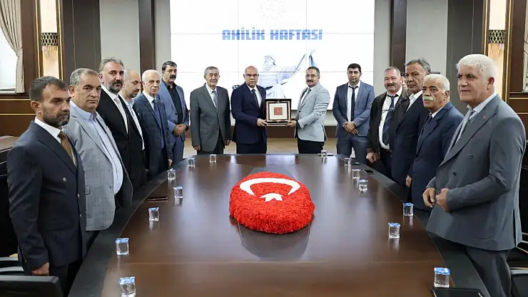 Vali Koç, Ahilik Haftası dolayısıyla esnaf temsilcileriyle buluştu