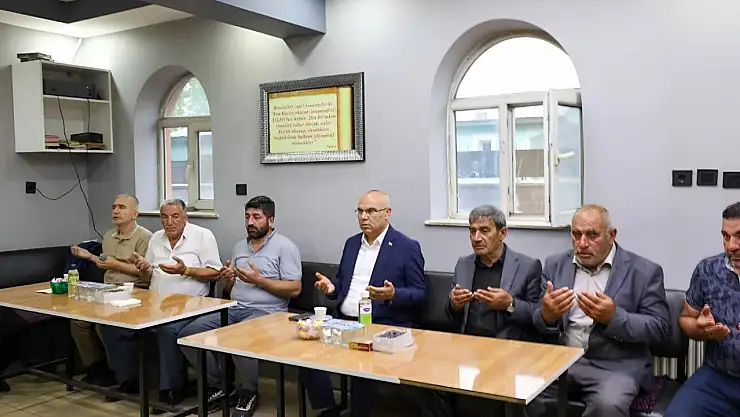 Vali Koç, Eleşkirt eski encümeni için taziyeye katıldı