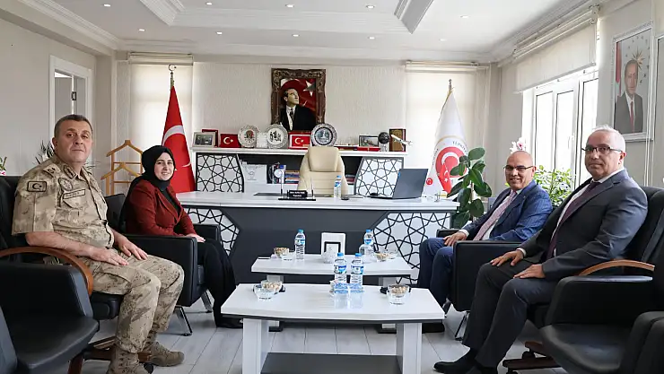 Vali Koç, Kaymakam Kübra Baka Kılıç'ı makamında ziyaret etti