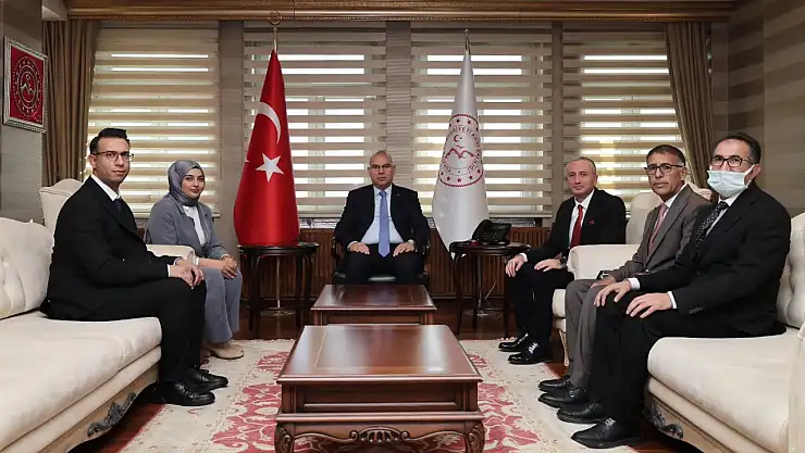 Vali Koç, Öğretmenler Günü Heyetini Kabul Etti