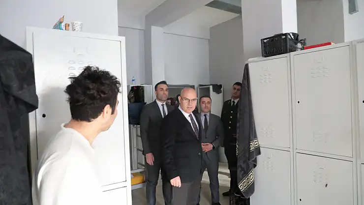 Vali Koç'tan Geri Gönderme Merkezi'ne denetim ziyareti