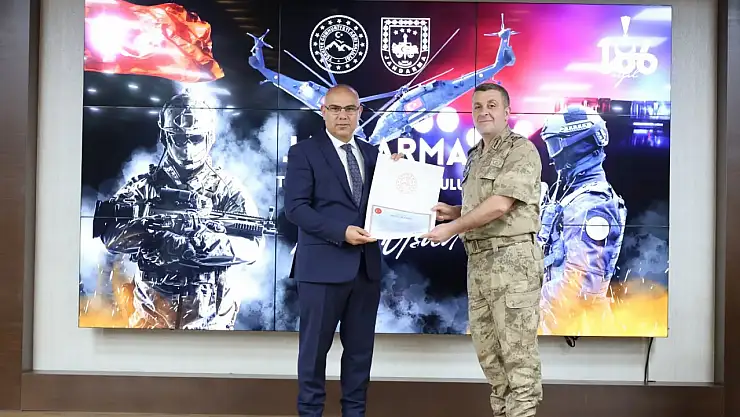 Vali Koç'tan jandarma teşkilatına anlamlı takdim
