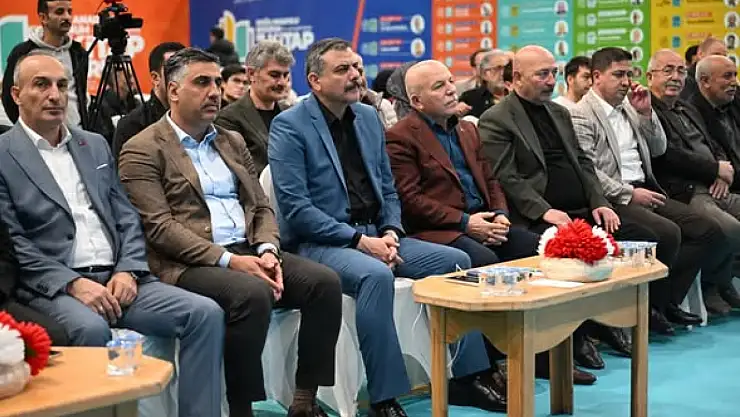 Vali Mustafa Çiftçi, 7. Doğu Anadolu Erzurum Kitap Fuarı'nda Zafer Şahin ile Söyleşiye Katıldı