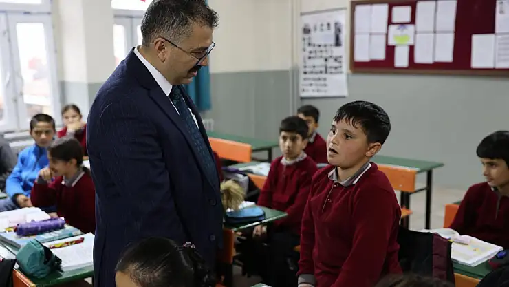 Vali Turan'dan Alibeyköy Ortaokuluna Ziyaret