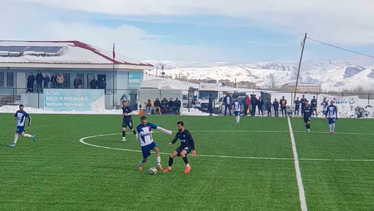 Van Başkalespor play-off biletini kaptı