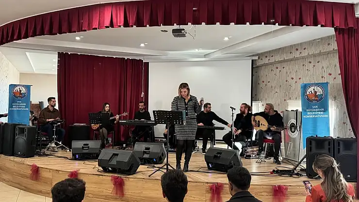 Van Büyükşehir Belediyesi Okul Konserlerine Devam Ediyor