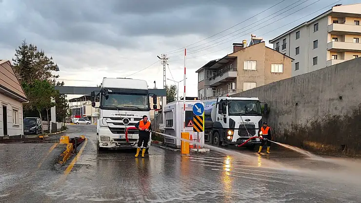 Van Büyükşehir Belediyesi Temiz Bir Kent İçin Durmaksızın Çalışıyor