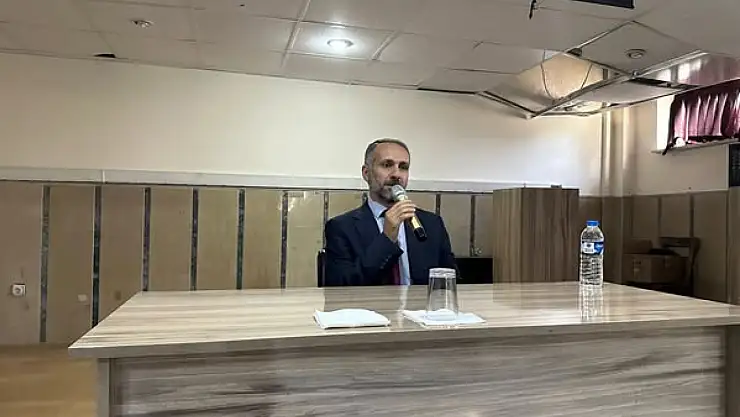 Van'da 5 Soru 5 Cevap Konferansı Öğrencilerle Buluştu