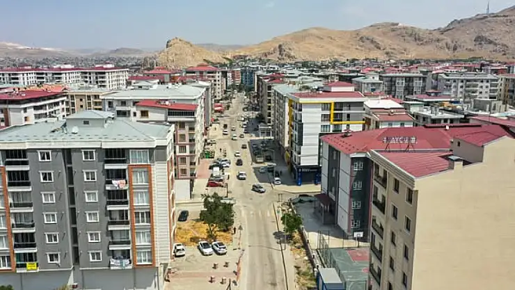 Van'da Altaylı ve Oğuz Cadde Yenileme Çalışmaları Başladı