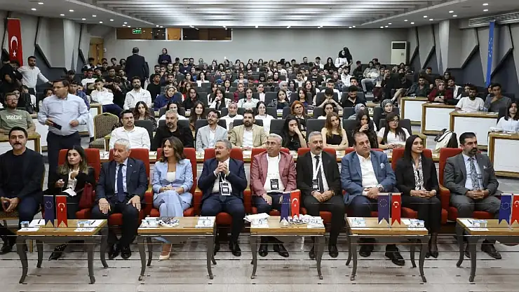 Van'da Bilişim ve İnovasyon Zirvesi VANBİZ Gerçekleştirildi