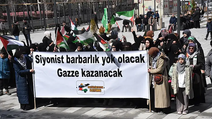 Van'da binler Gazze için yürüdü