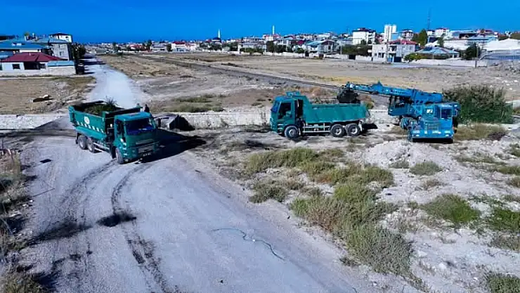 Van'da Dere ve Kanal Islah Çalışmaları Aralıksız Devam Ediyor