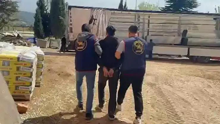 Van'da Eş Zamanlı Operasyonda 8 Hırsız Yakalandı