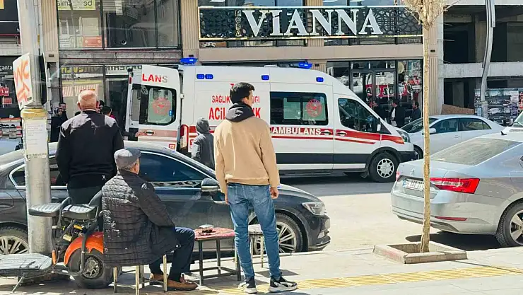 Van'da Fatura Kesilen Mağazaya Silahlı Saldırı: 1 Hayatını Kaybetti, 3 Kişi Yaralandı