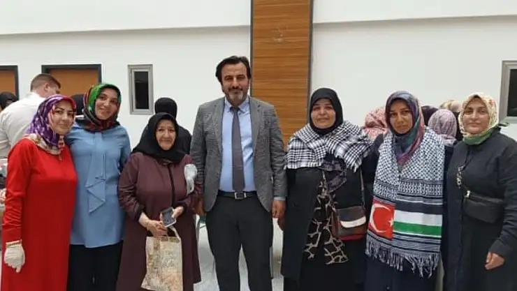 Van'da Gazze İçin Yardım Toplama Amaçlı Hayır Çarşısı Kuruldu