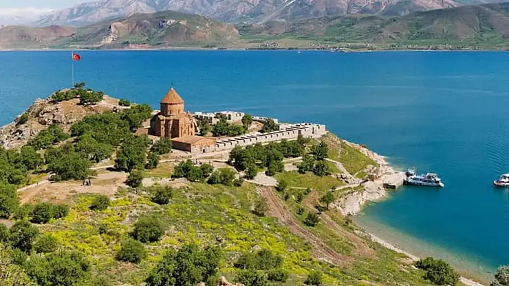 Van'da Gezilecek Yerler: Mutlaka Görmeniz Gereken 12 Rota