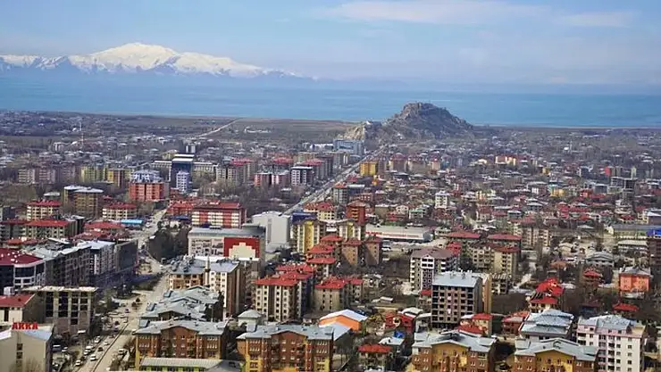 Van'da hacizli lüks daireler yarı fiyatına satışta, fırsatlar kapıda!