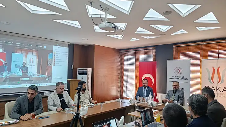 Van'da Hz. Peygamber ve Aile Ahlakı Konferansı Yoğun İlgi Gördü