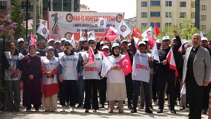 Van'da işten çıkarılan işçiler, 1 Mayıs'ı eylemde buruk geçirdi haklarını arıyorlar!