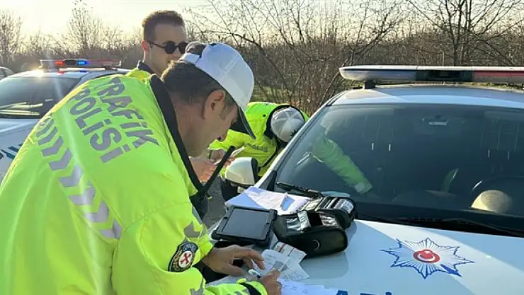 Van'da Jandarma Ekipleri Tarafından 105 Araç Trafikten Men Edildi