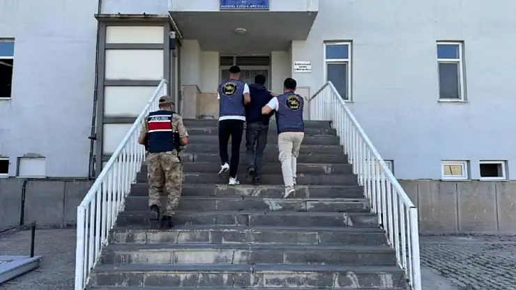 Van'da Jandarma Operasyonu: 24 Kişi Tutuklandı