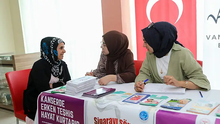 Van'da Kadın Sağlığı Semineri Sağlıklı Kadınlar, Sağlıklı Nesiller Temasıyla Farkındalık Artırılıyor