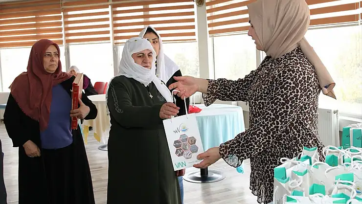 Van'da kadınlara özel Kadir Gecesi programı düzenlendi