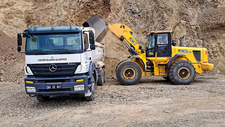 Van'da Kırsal Alandaki Altyapı Çalışmaları Sürekli Devam Ediyor
