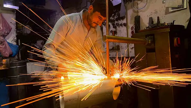 Van'da kış hazırlığı: Tarihi çarşıda soba üretimi yeniden başladı