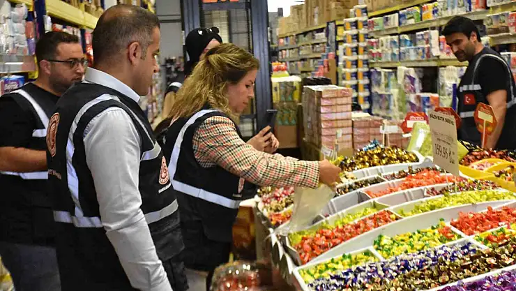 Van'da Kurban Bayramı Öncesi Marketlerde Sıkı Denetim Yapıldı
