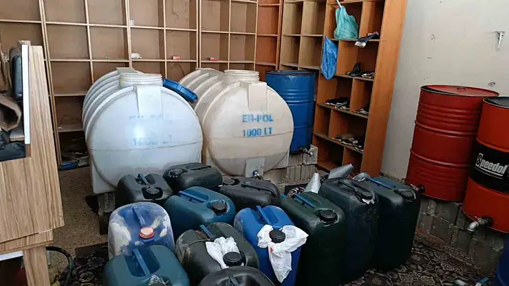 Van'da markette yapılan aramada kaçak akaryakıt ele geçirildi, şüpheliye adli işlem yapıldı
