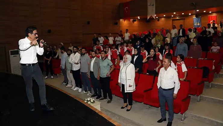 Van'da 'Mazeret Yok' semineri, kişisel gelişim için yoğun ilgi gördü